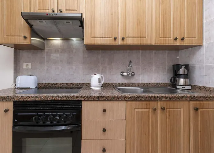 Floritas 29 - One Bed With Pool View Playa de las Américas