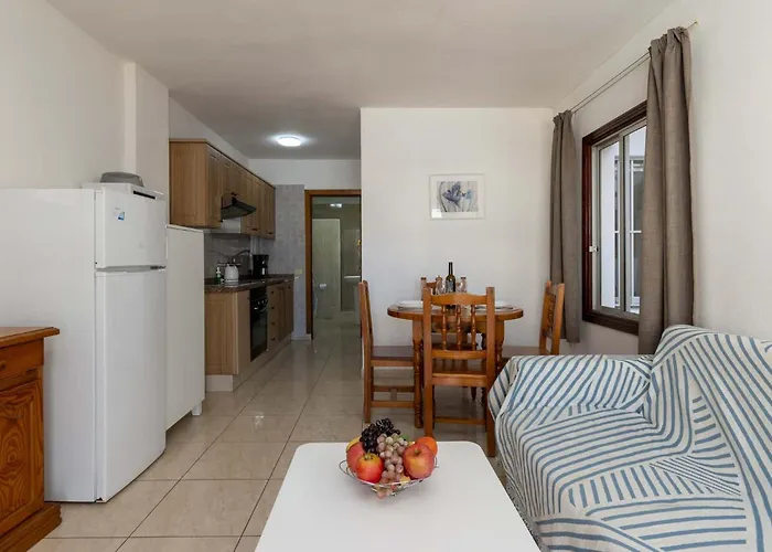 Floritas 29 - One Bed With Pool View Playa de las Americas (Tenerife)